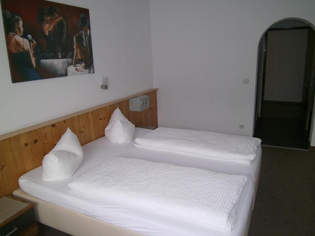 Gasthof Hotel Kirchenwirt Zell am Ziller Exteriör bild