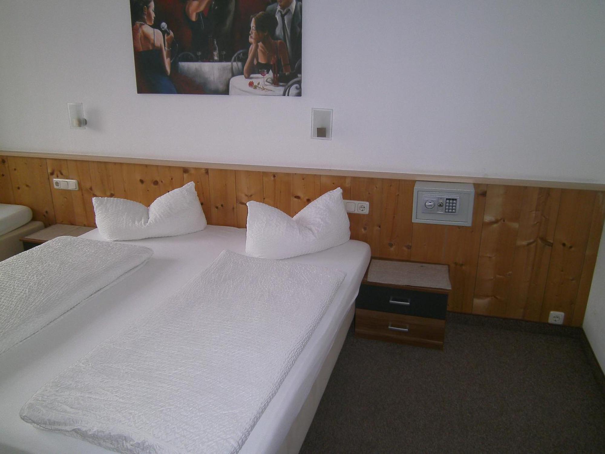 Gasthof Hotel Kirchenwirt Zell am Ziller Exteriör bild